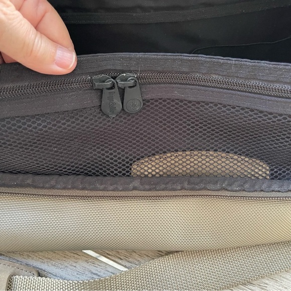 Briggs & Riley Baseline 1126 Essential Carry On Olive Green Duffle Bag - Picture 13 of 16